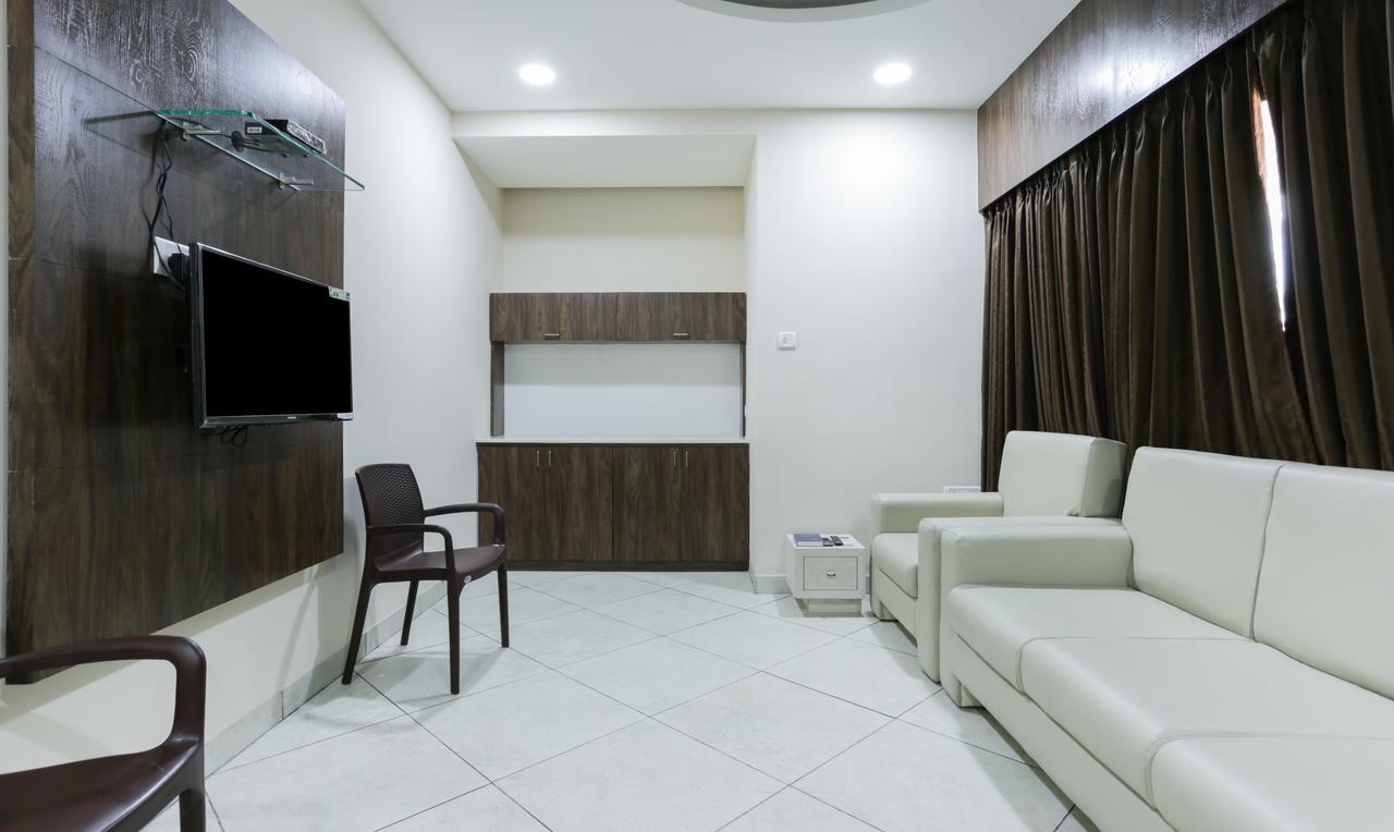 Hotel Treebo Trend Grace Residency à Chennai Extérieur photo